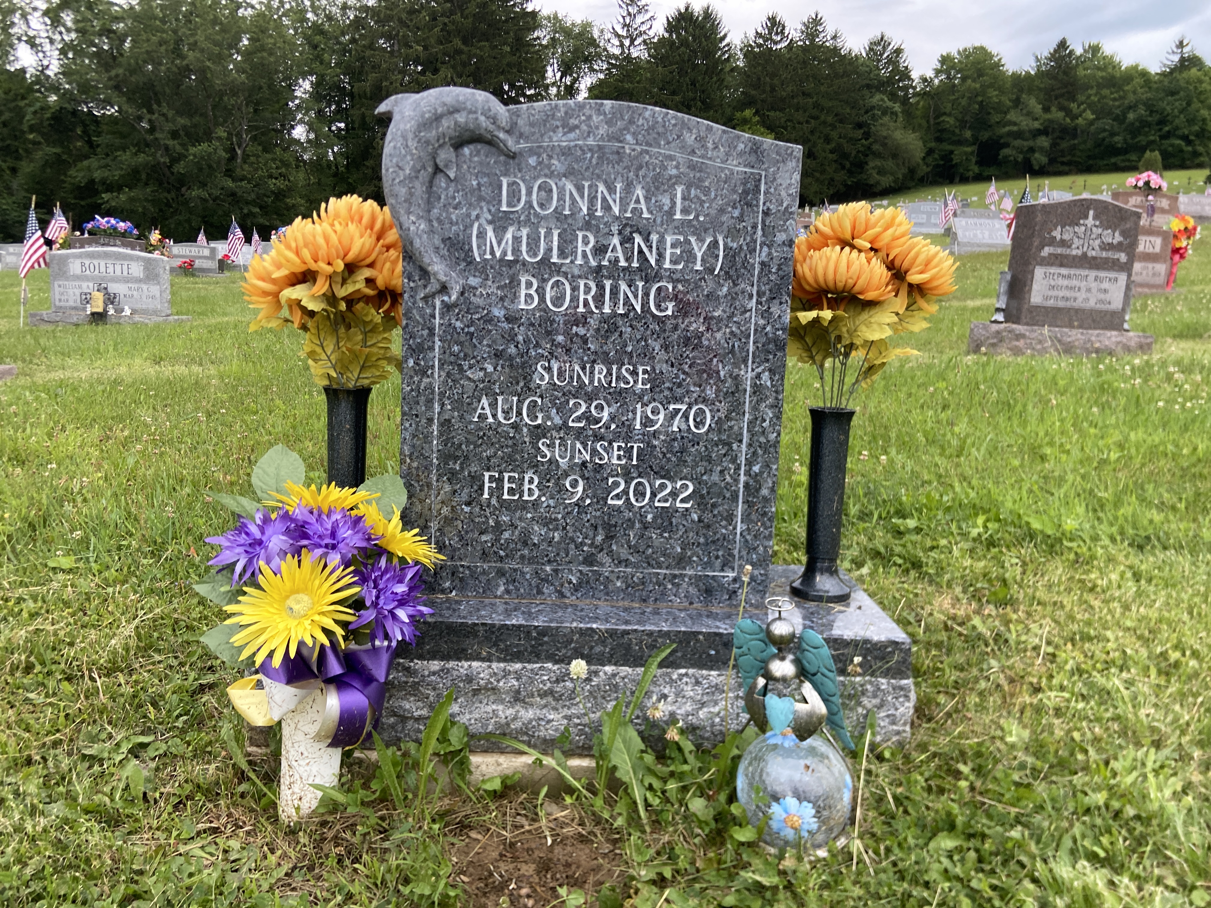Grave photo of Donna L (Mulraney) Boring