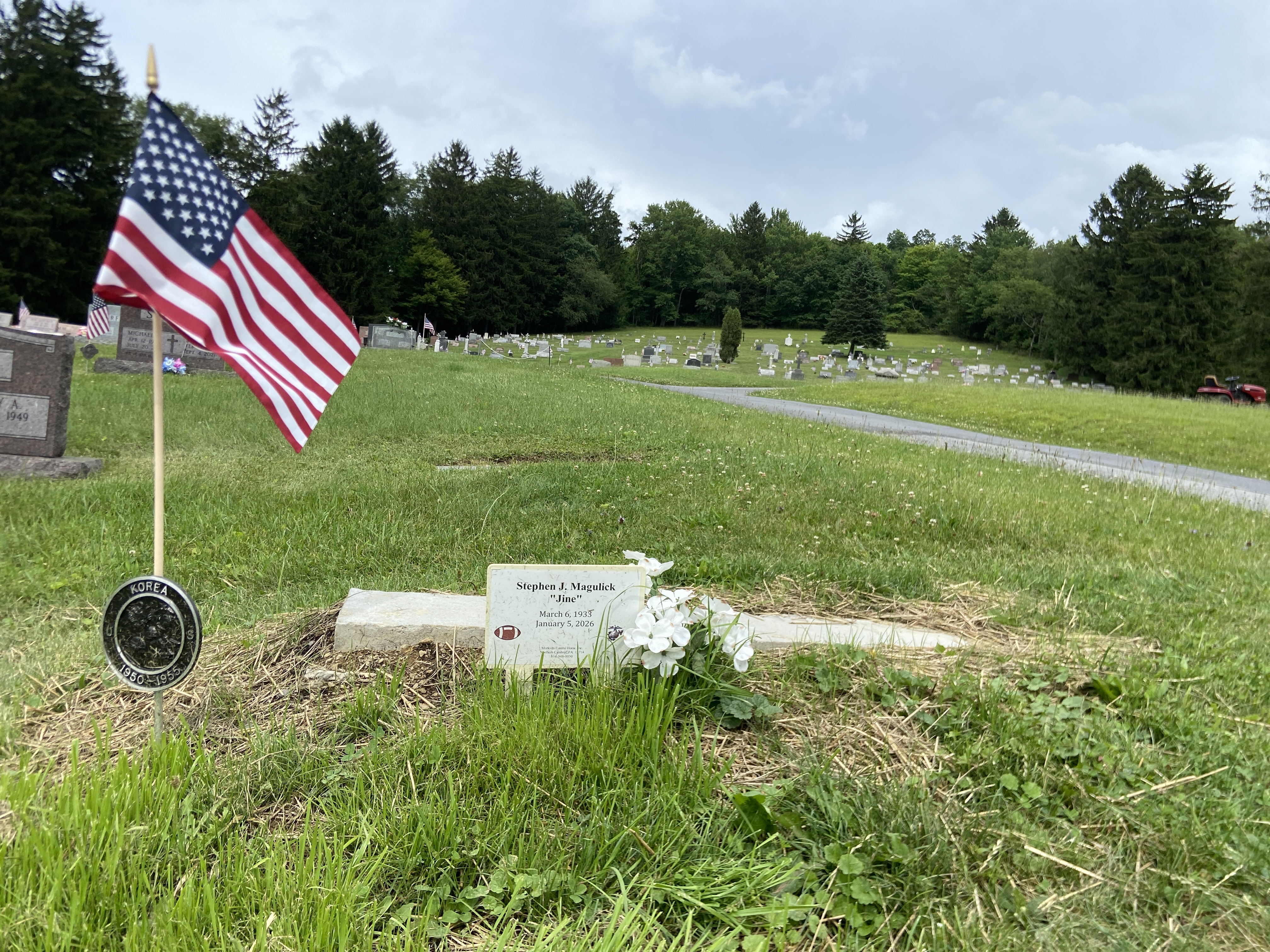 Grave photo of Stephen J Magulick