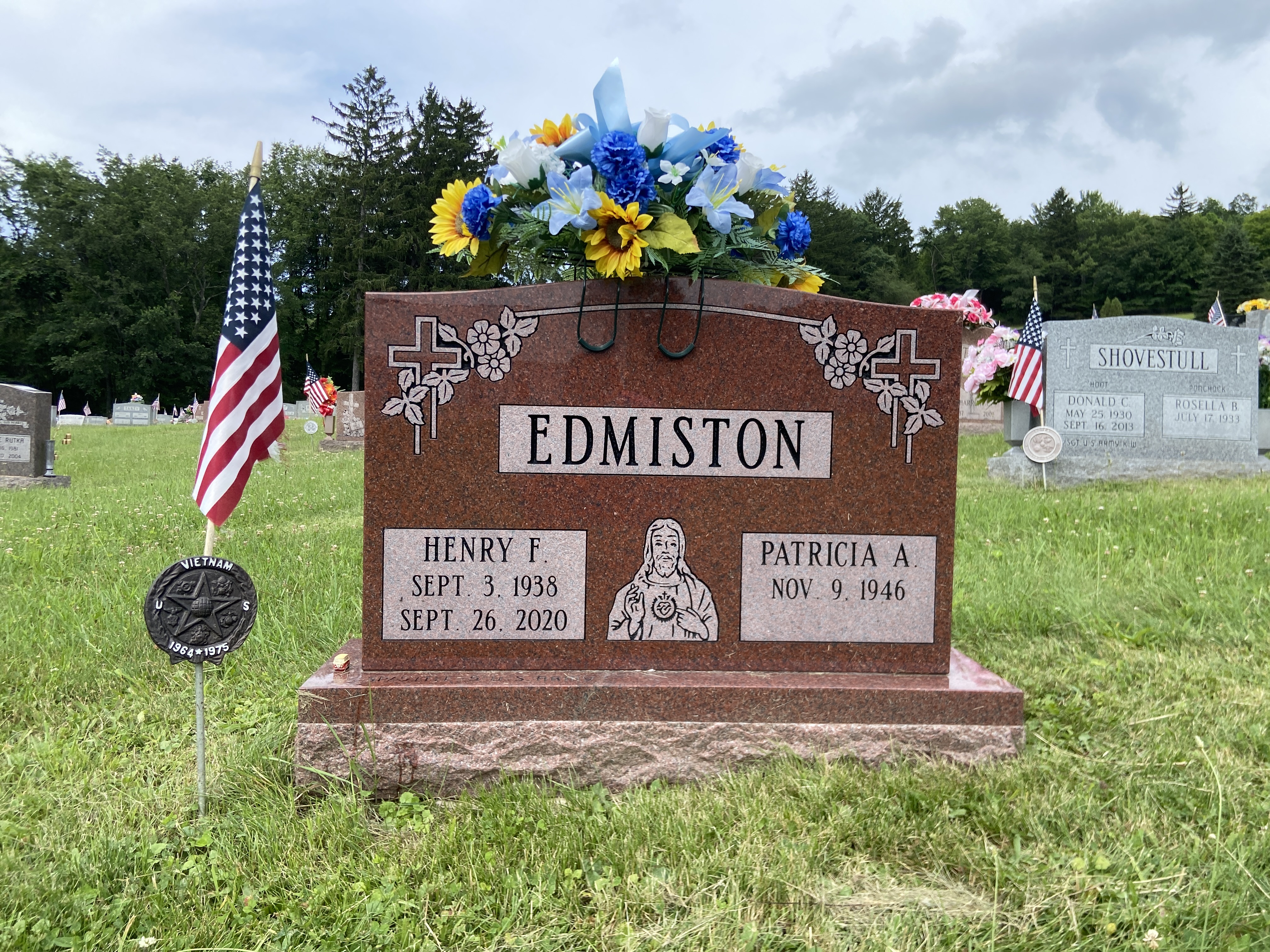Grave photo of Henry F Edmiston