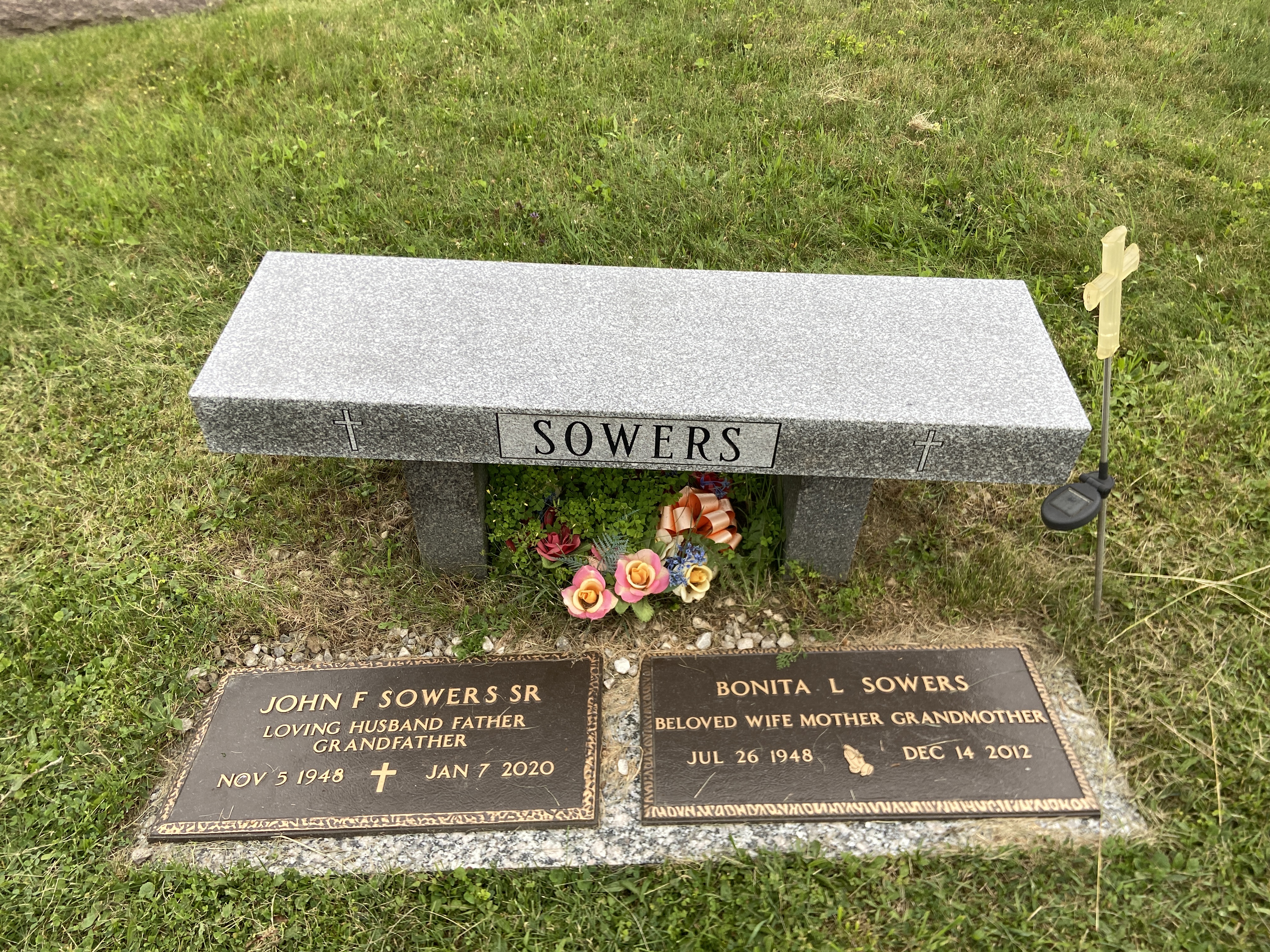 Grave photo of Bonita L Sowers