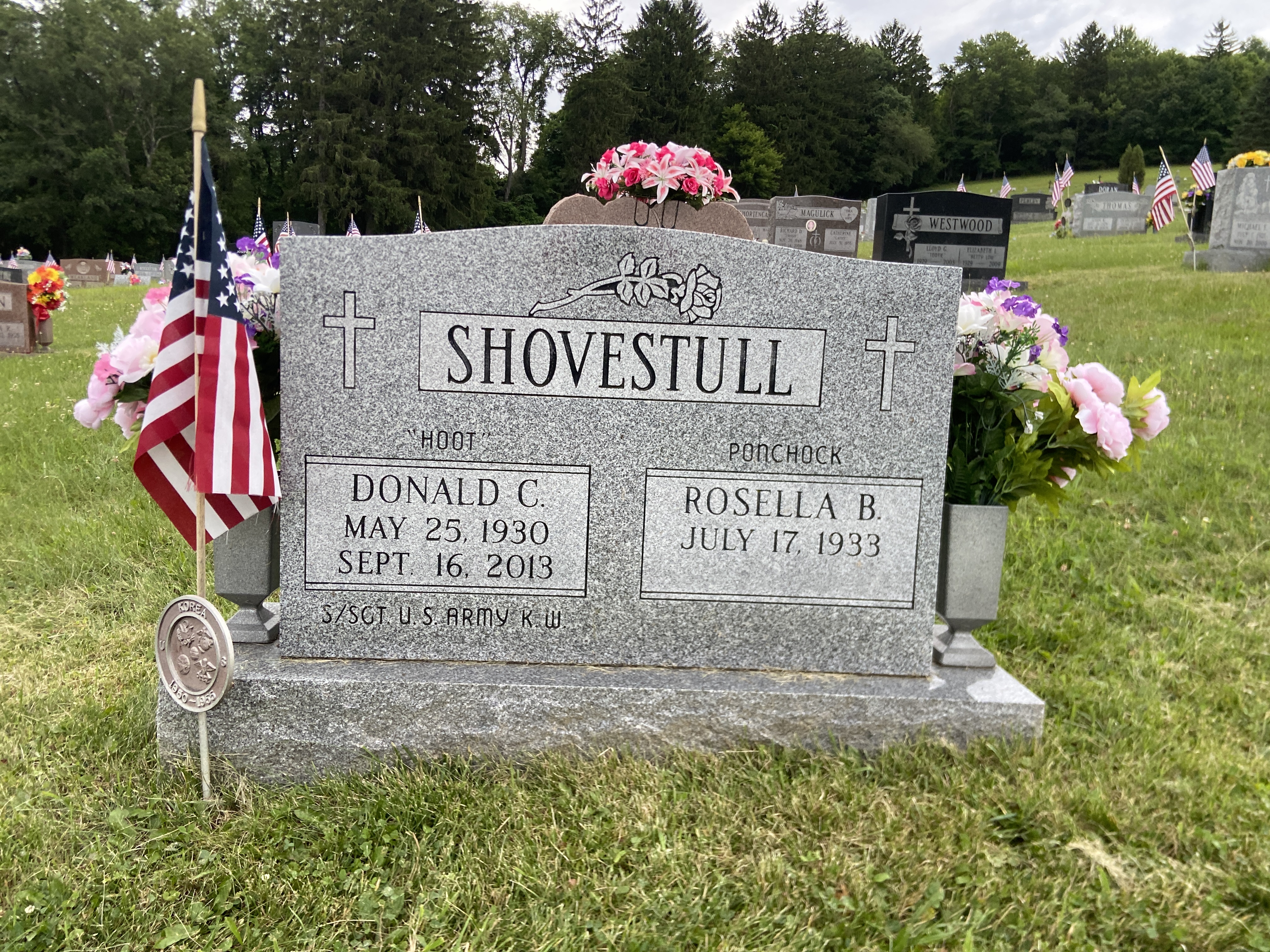 Grave photo of Donald "Hoot" C Shovestull